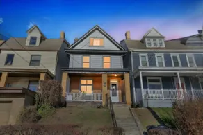 Stylish Mt. Washington Home with Private Deck and Easy Access to Downtown and Stadiums - Image 5