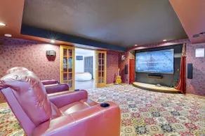 Lake-view Woodinville Retreat w/ Hot Tub + Theater - Image 5