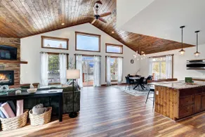 Platte River Valley Cabin - Image 2