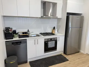 Cozy Family Escape for 8 in New Build Menangle Park - Image 2