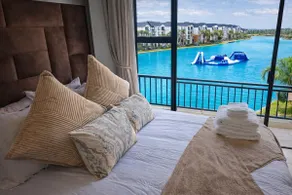 Spectacular Lagoon Facing Apartment - The Blyde - Image 5