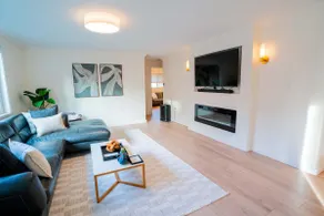 Modern 3BR - Rare AC in Seattle - Family-Friendly - Image 2