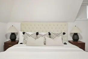 Elegant Parkdale 2BR 2 King Beds Sleeps 6 - Image 2