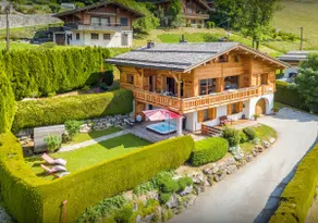 Unique alpine stay for 13 with spa - Image 2