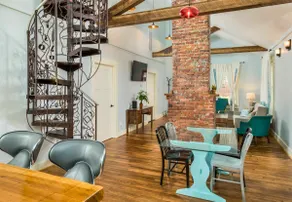 Bright Cottage | Lookout Mountain | Sleeps 7 - Image 2