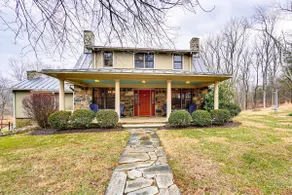 Aldie Home w/ Private Pool: Near Wineries! - Image 5