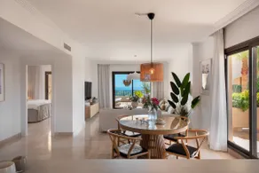 Elegant 3br with Incredible Sea Views - Image 3