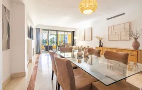 Frontline Sotogrande Marina Living 3-Bed Waterfront Retreat - Image 4