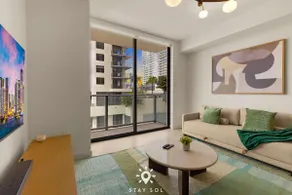 High Rise Haven with Pool Cowork & Spa in Miami - Image 3