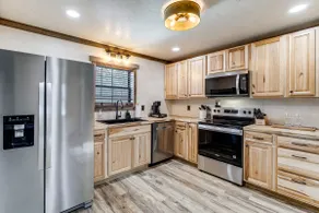 Serene Couple's Getaway w/ Mtn Views in Bedford! - Image 5