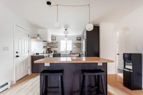NEW: Chic Family Home in Boutique Town - Image 4