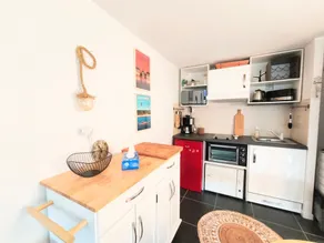 Lake Getaway - Family 2-Bedroom Apartment by the F - Image 3