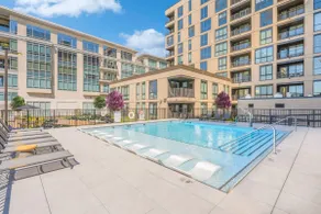 Downtown Contemporary High-Rise Pool/Gym - Image 4