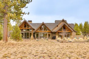 Hot Tub & Dock: Deschutes River All-Season Retreat - Image 4