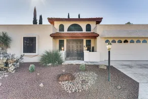 7 Mi to Sabino Canyon: Poolside Oasis w/ Mtn Views - Image 2