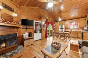 Alpen Creek Hideaway Cabin with Private Trail - Image 4