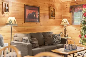 Alpen Creek Hideaway Cabin with Private Trail - Image 5
