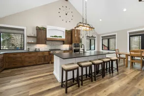 Luxury Lodge with River Views & Game Room - Image 4