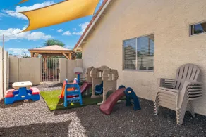 Modern 4BR Oasis with Pool Huge Yard&Putting Green - Image 5