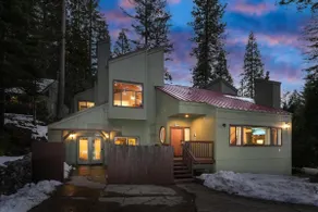 Yosemite Spirit- Inside Yose w spa/EV/sleeps 14! - Image 5