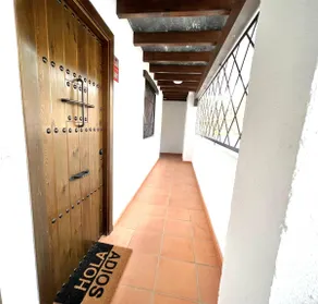Host carataunas 2 - Image 2