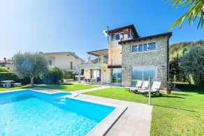 Villa Perla by Whale Homes - Image 2