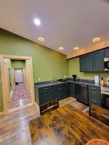 3-Bedroom, 2-Bath apartment, private deck (H-4) - Image 3