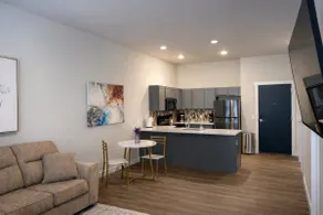 Prime Downtown Eau Claire 1BR | UWEC & Hospital - Image 3