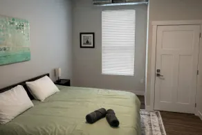 Prime Downtown Eau Claire 1BR | UWEC & Hospital - Image 5