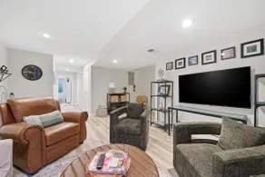 Modern 4 Bedroom Castle Rock Home - Image 4