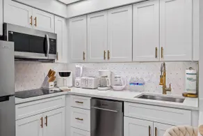 1BR Family Apt | Minutes to Universal & Epic - Image 3