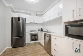KozyGuru | Penrith | Spacious Ground Floor Gem - Image 4