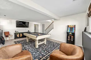 Pool-Fenced Yard-Pool Table-Sleeps 10 - Image 2
