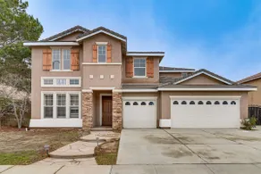 Pool, Patio & Games! Suburban Home in Palmdale - Image 2