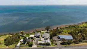 Cliff Top Retreat - Image 3