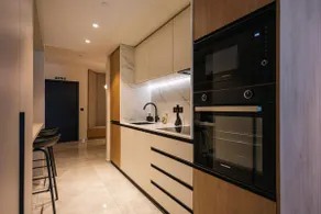 Mercury Suites Stylish Apartment by Buena Vista - Image 4
