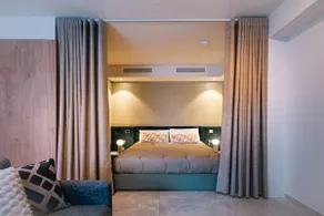 Mercury Suites Stylish Apartment by Buena Vista - Image 5