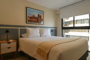 Modern 1BR with Balcony in Miraflores - Image 2
