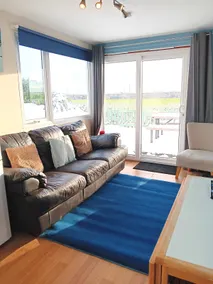 Bay View Chalet 2 Bed Sleeps 4 Pets Garden Beach - Image 5