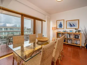 Appartamento al piano superiore con fantastiche viste sul porto turistico - Image 2