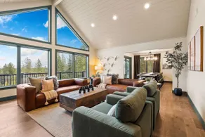Tamarack: Fall basecamp with sauna and game room - Image 3