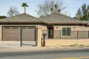 Fully Updated! Prime Riverside Spot Near Dtwn - Image 4