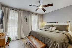 Stunning Rivrefront 3BR with Hot tub, water view! - Image 4