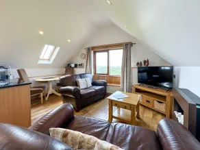 Corn Keep - self catering apartment with balcony - Image 3