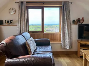 Corn Keep - self catering apartment with balcony - Image 5
