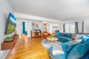 Stylish Downtown Bungalow with Fire Pit - Image 2