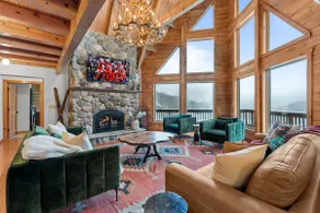 Epic Yellowstone Lodge • Hot-tub/Sauna/Theater/Bar - Image 2