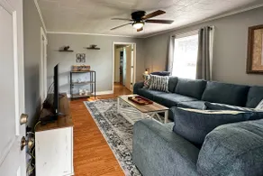 2 Mi to Downtown Mount Airy! Cozy Home - Image 5