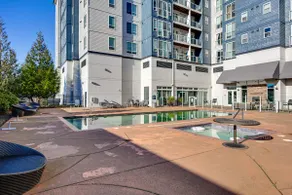 4 Mi to Dtwn, Commuter-Friendly Apt in Tacoma - Image 4