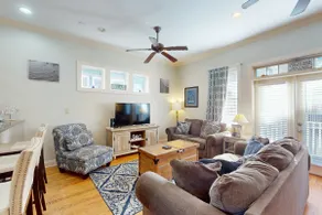 3-story, dog-friendly home with pool & balcony - w - Image 5